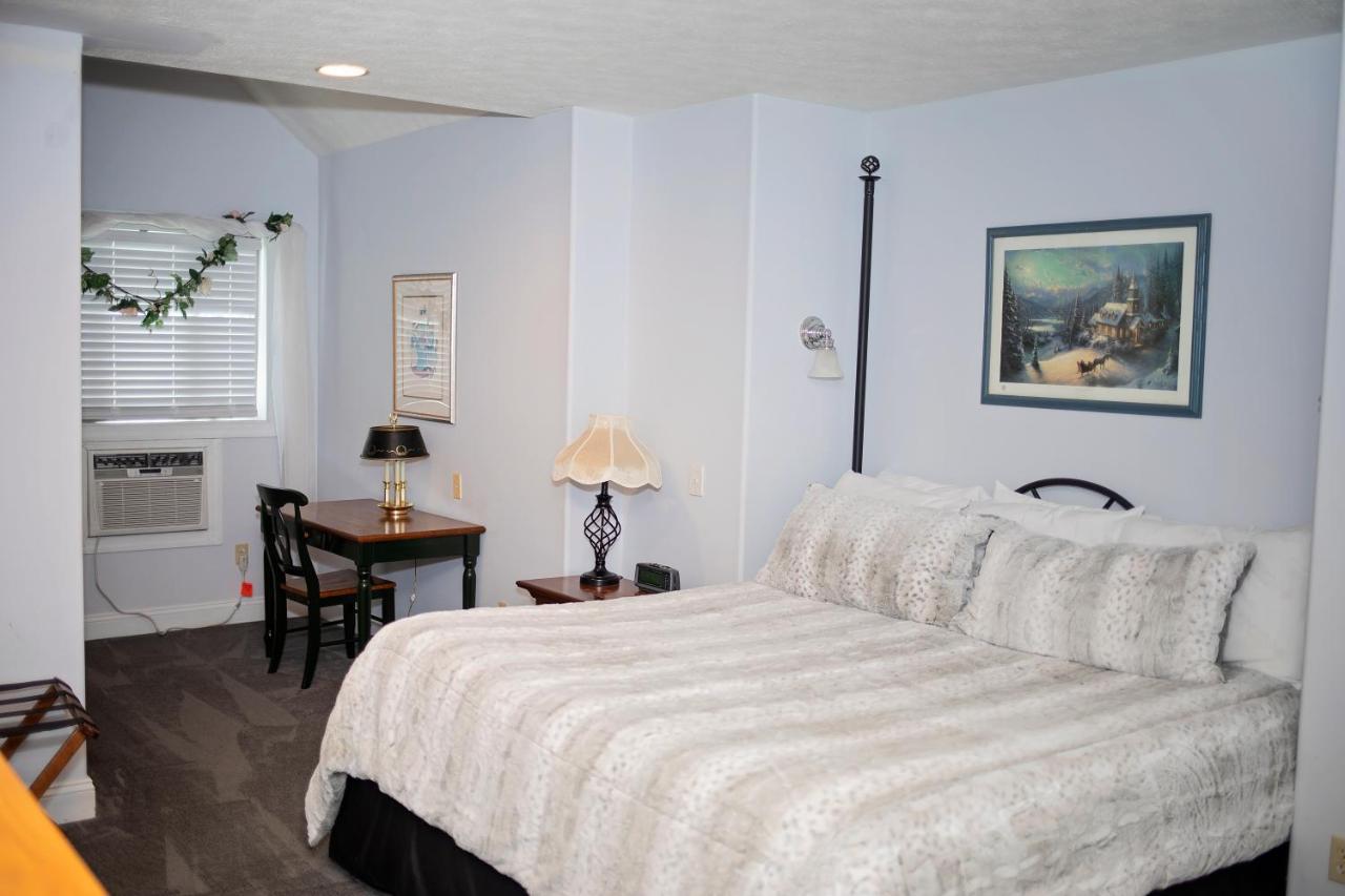 Longhouse Manor B&B Watkins Glen Bagian luar foto