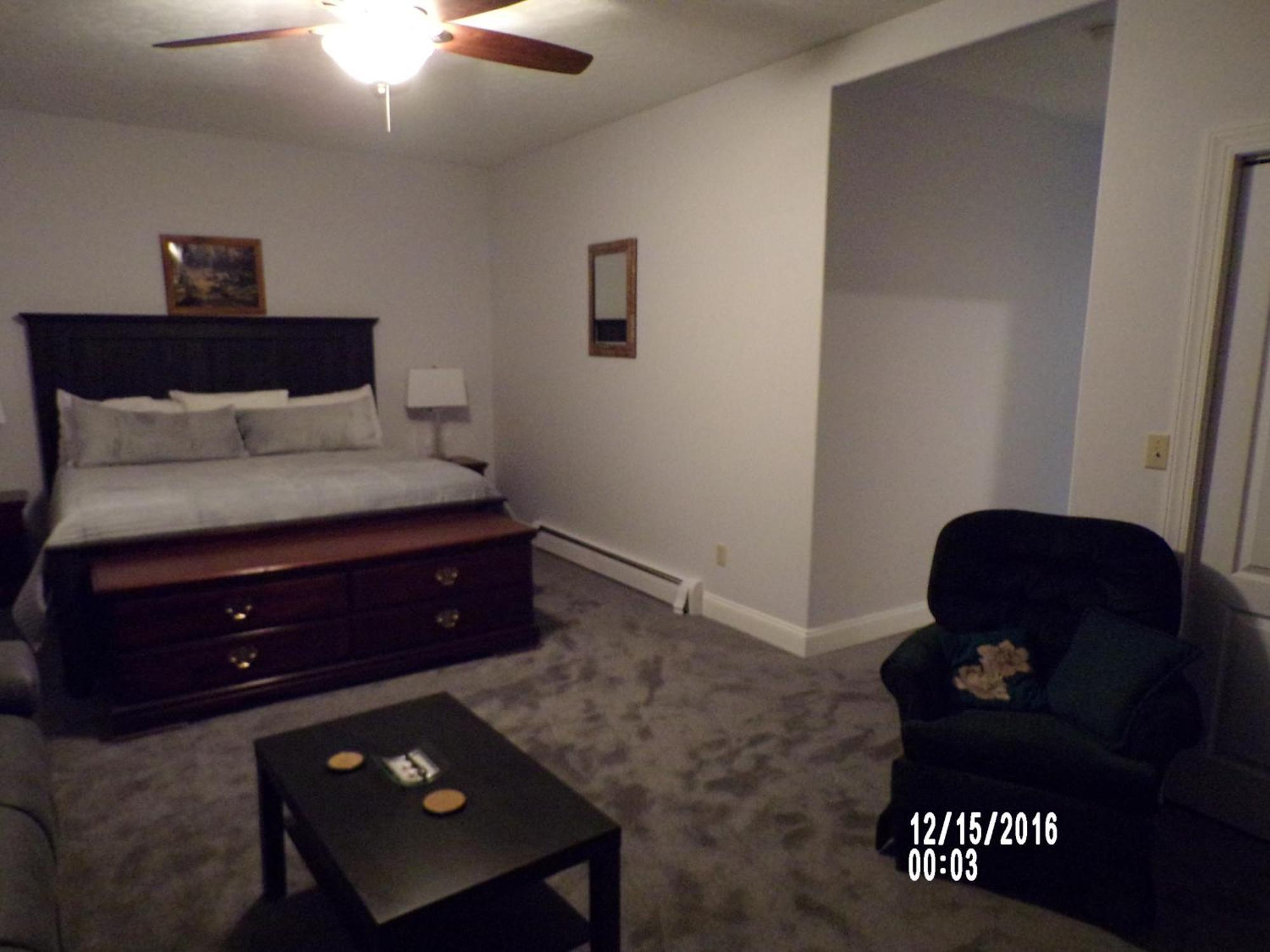 Longhouse Manor B&B Watkins Glen Bagian luar foto