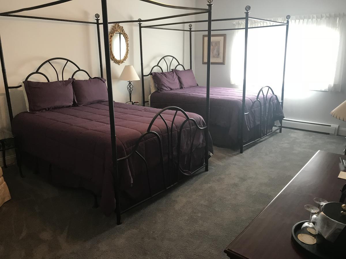 Longhouse Manor B&B Watkins Glen Bagian luar foto